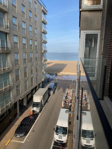 Exclusief Appartement In Hartje Zoute, Zonnig Terras Met Zeezicht Knokke-Heist Exteriör bild
